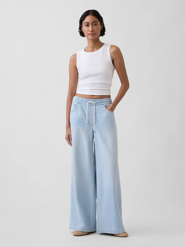 Jeans baggy morbidi a vita media