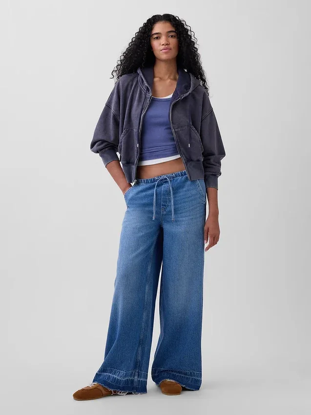 Jeans baggy morbidi a vita media