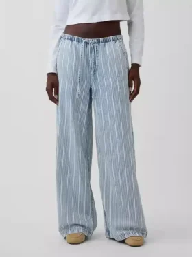 Jeans baggy morbidi a vita media