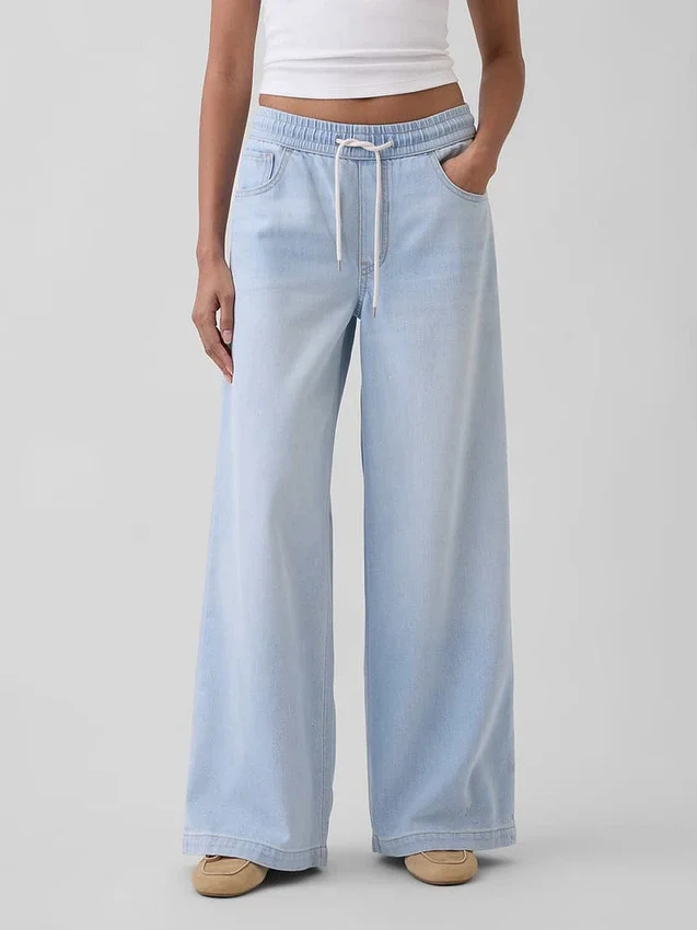 Jeans baggy morbidi a vita media