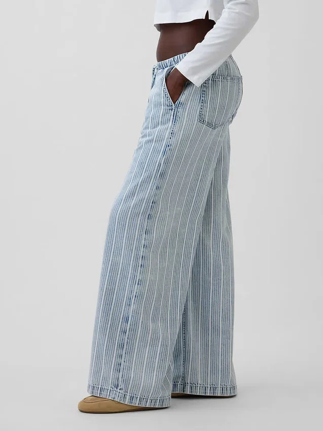 Jeans baggy morbidi a vita media