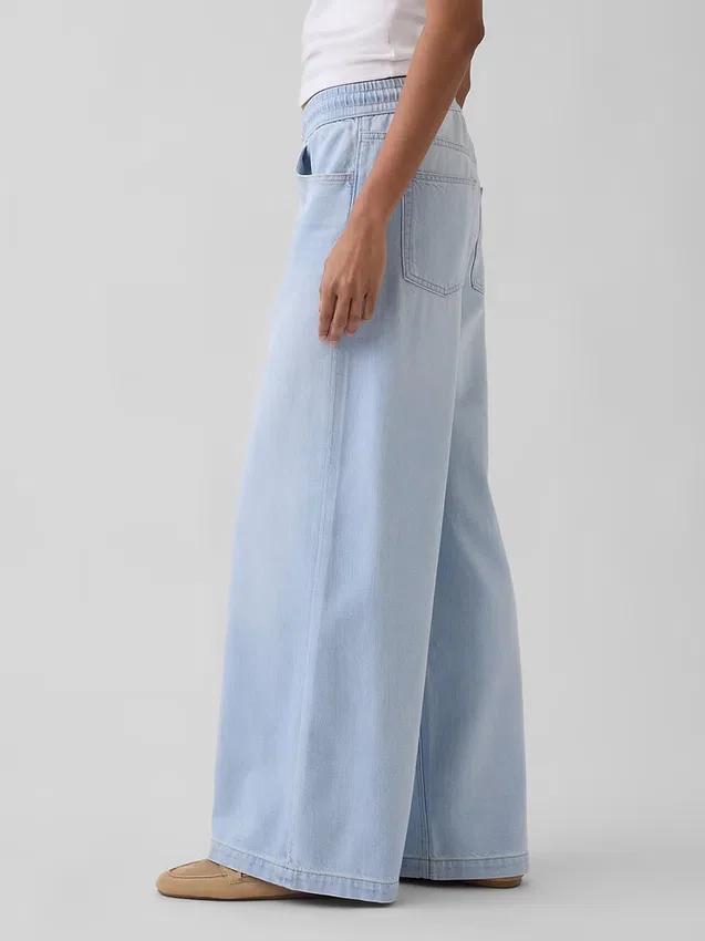 Jeans baggy morbidi a vita media