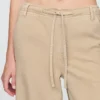 Jeans baggy morbidi a vita media