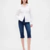 Jeans capri a vita alta e taglio corto