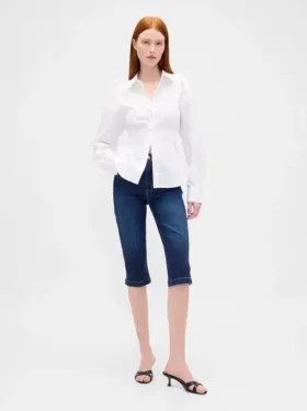 Jeans capri a vita alta e taglio corto