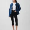 Jeans capri a vita alta e taglio corto