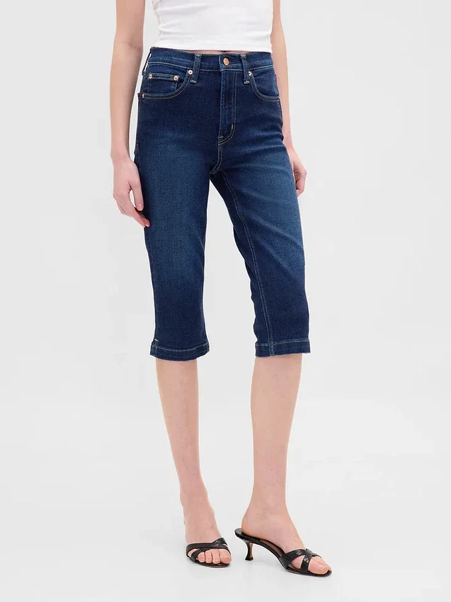 Jeans capri a vita alta e taglio corto