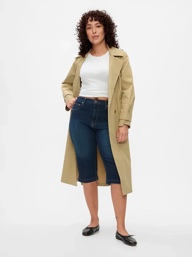 Jeans capri a vita alta e taglio corto