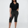 Jeans capri a vita alta e taglio corto