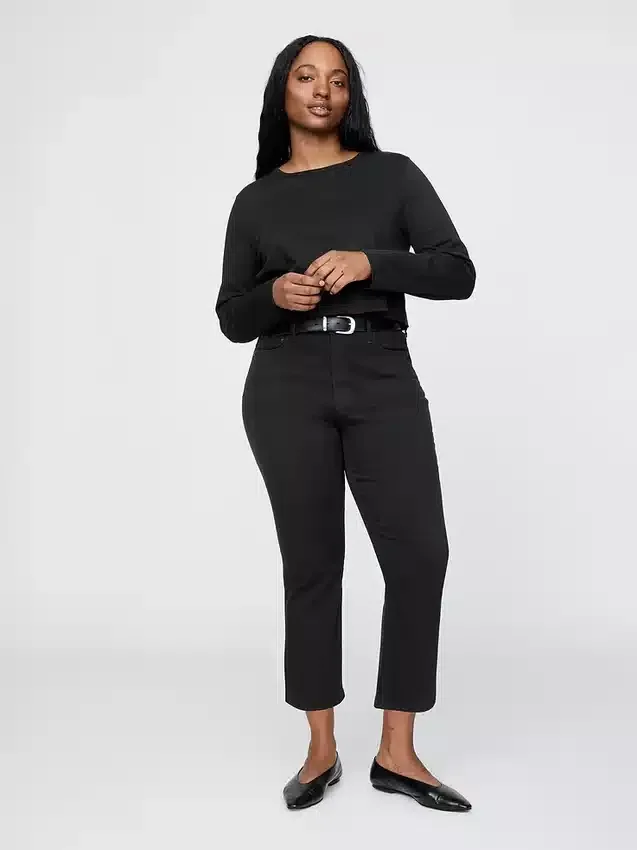 Jeans capri a vita alta e taglio corto