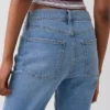 Jeans cropped a vita alta, slim e dritti in stile anni '90