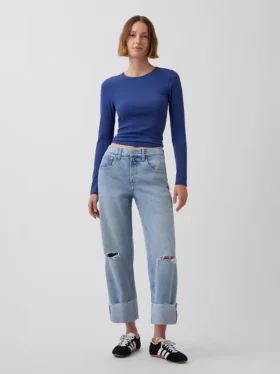 Jeans cropped a vita bassa e dal taglio morbido