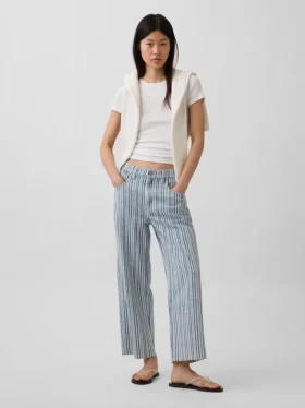 Jeans cropped a vita bassa e dal taglio morbido