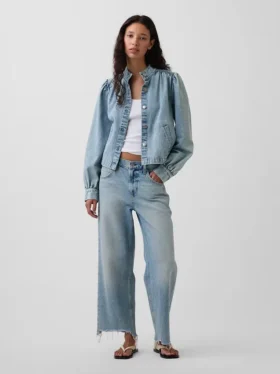 Jeans cropped a vita bassa e dal taglio morbido