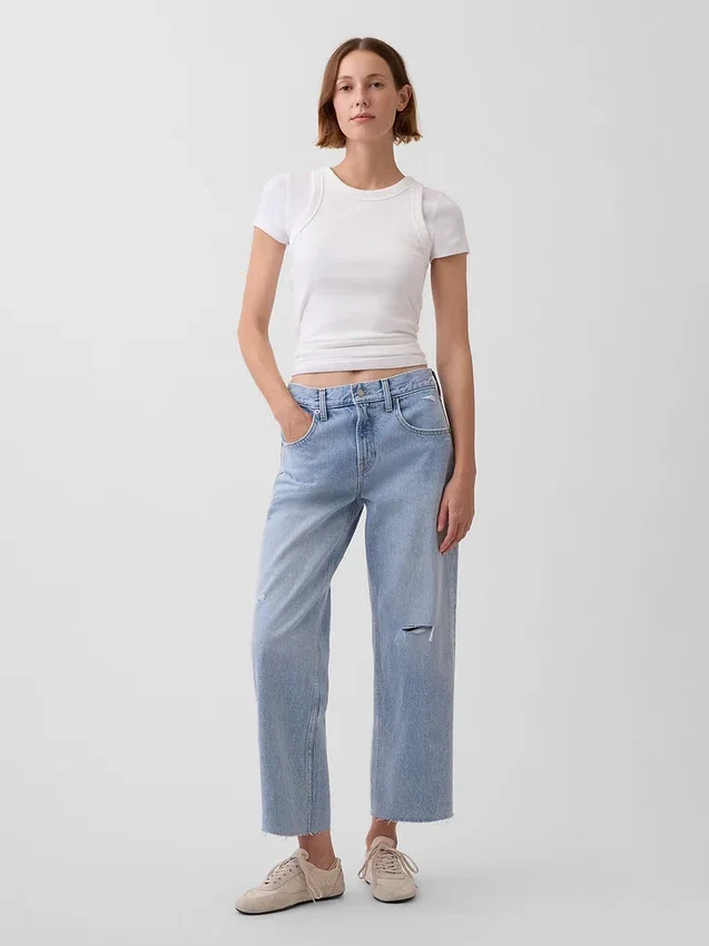 Jeans cropped a vita bassa e dal taglio morbido