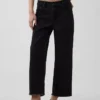 Jeans cropped a vita bassa e dal taglio morbido