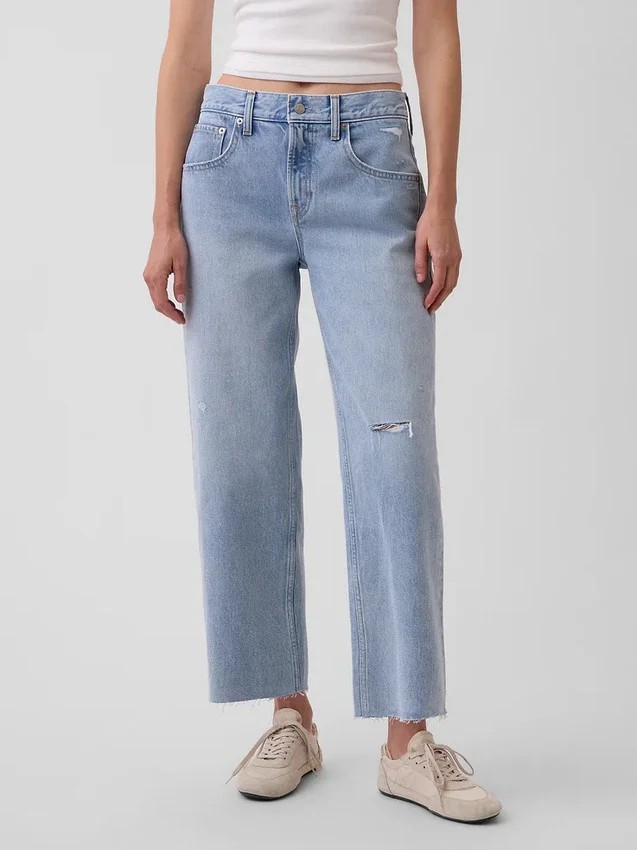 Jeans cropped a vita bassa e dal taglio morbido