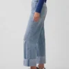 Jeans cropped a vita bassa e dal taglio morbido