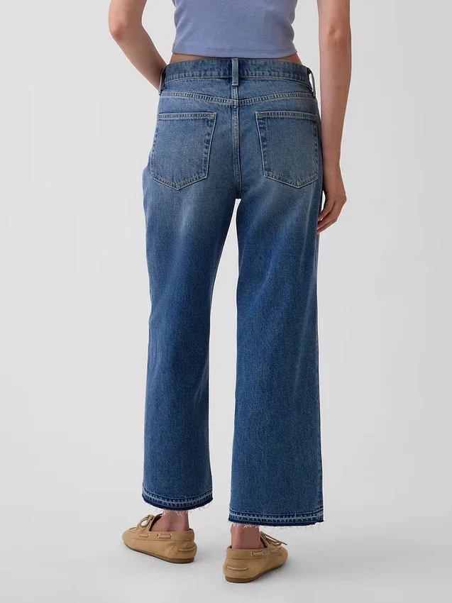 Jeans cropped a vita bassa e dal taglio morbido