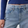 Jeans cropped a vita bassa e dal taglio morbido