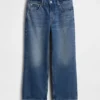 Jeans cropped a vita bassa e dal taglio morbido