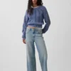 Jeans cropped a vita bassa e dal taglio morbido
