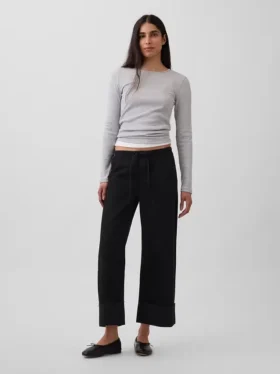Jeans cropped a vita bassa, morbidissimi e dal taglio ampio in stile anni ’90