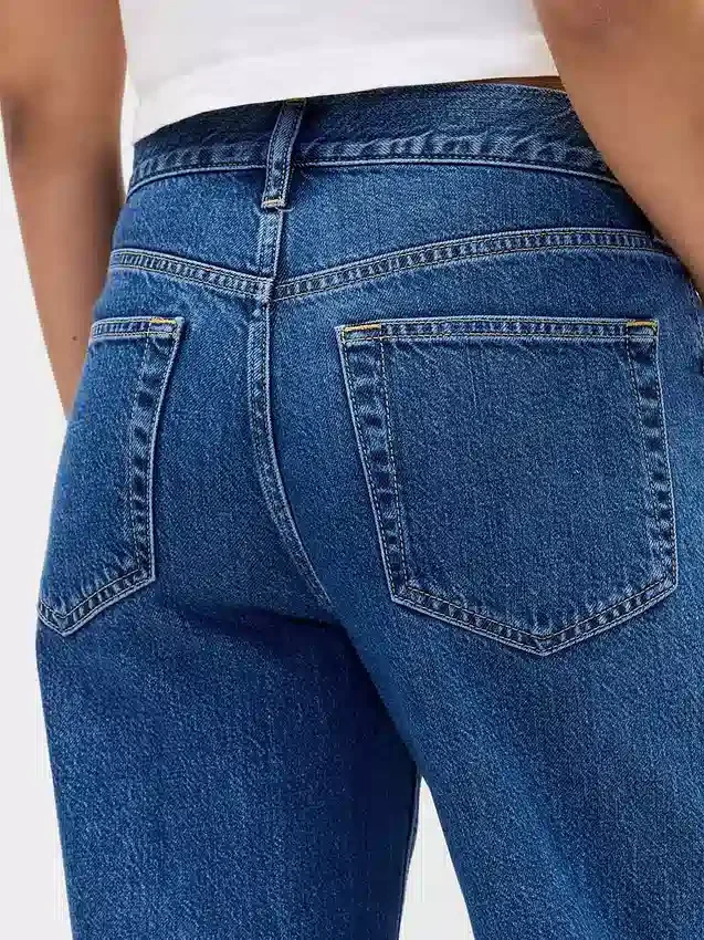 Jeans cropped a vita bassa, ultra morbidi e dal taglio rilassato