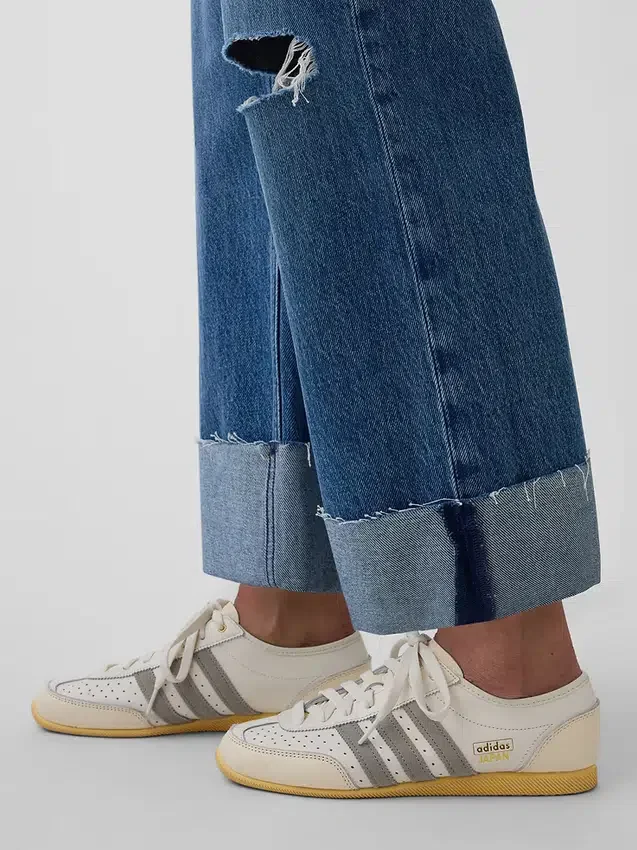 Jeans cropped larghi in stile anni '90 a vita bassa