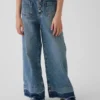 Jeans da bambino a vita alta, gamba larga e lunghezza alla caviglia