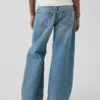 Jeans da bambino a vita bassa, gamba larga