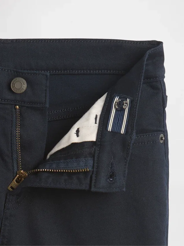 Jeans da bambino dal taglio dritto e morbido