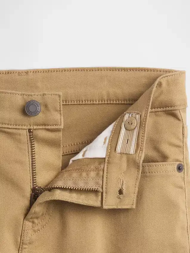 Jeans da bambino dal taglio dritto e morbido