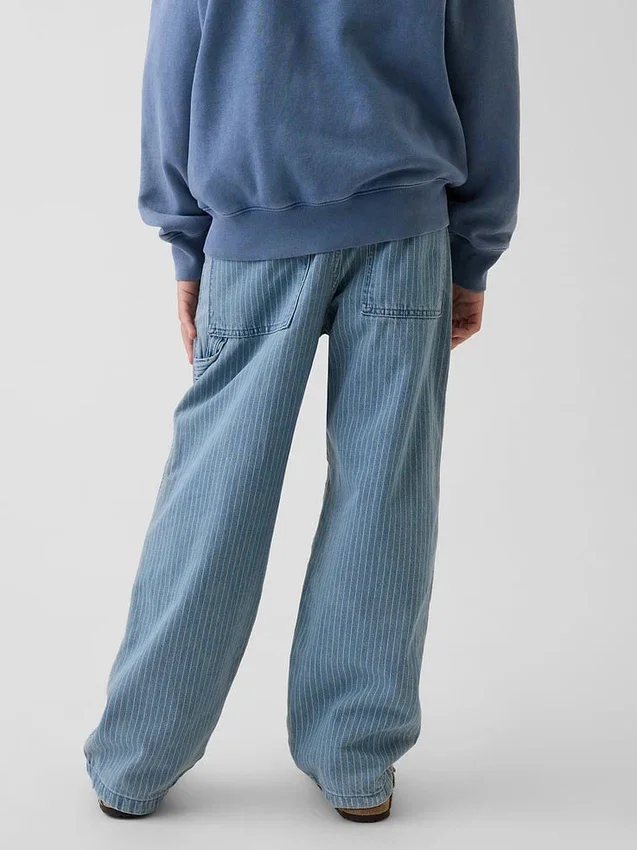 Jeans da carpentiere a righe larghi con rinforzi sulle ginocchia per bambini