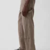 Jeans da carpentiere anni ’90 con doppio rinforzo sulle ginocchia e vestibilità ampia