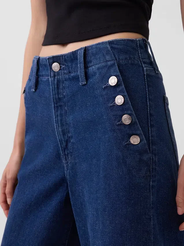 Jeans da marinaio a vita alta, gamba larga e lunghezza alla caviglia