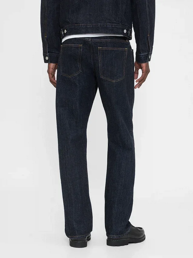 Jeans dritti dal taglio morbido e dal tessuto pesante