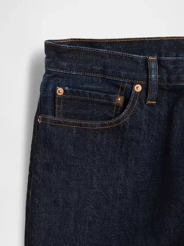 Jeans dritti dal taglio morbido e dal tessuto pesante