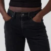 Jeans dritti dal taglio rilassato a vita media