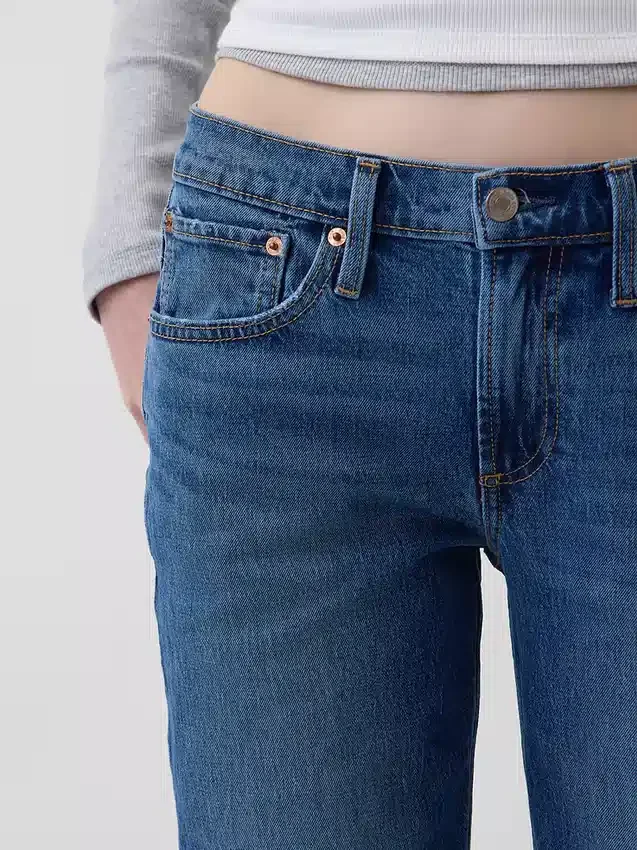 Jeans dritti dal taglio rilassato a vita media