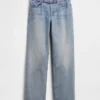 Jeans dritti dal taglio rilassato con micro cintura e vita media
