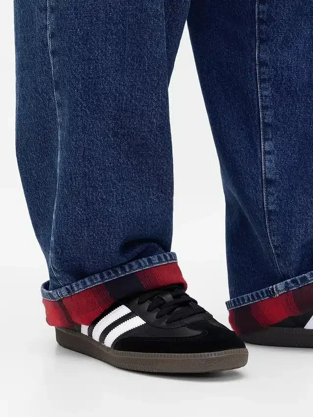 Jeans extra larghi da adulto con fodera in flanella “Stranger Things”