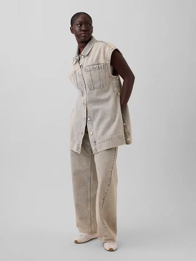 Jeans GAP × Hfr a vita bassa e gamba larga "Barrel" della collezione di Nicole Benefield