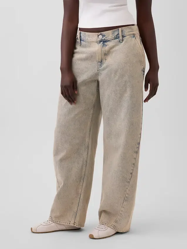 Jeans GAP × Hfr a vita bassa e gamba larga "Barrel" della collezione di Nicole Benefield