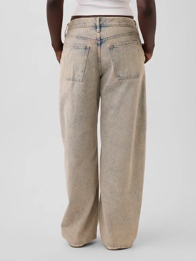 Jeans GAP × Hfr a vita bassa e gamba larga "Barrel" della collezione di Nicole Benefield