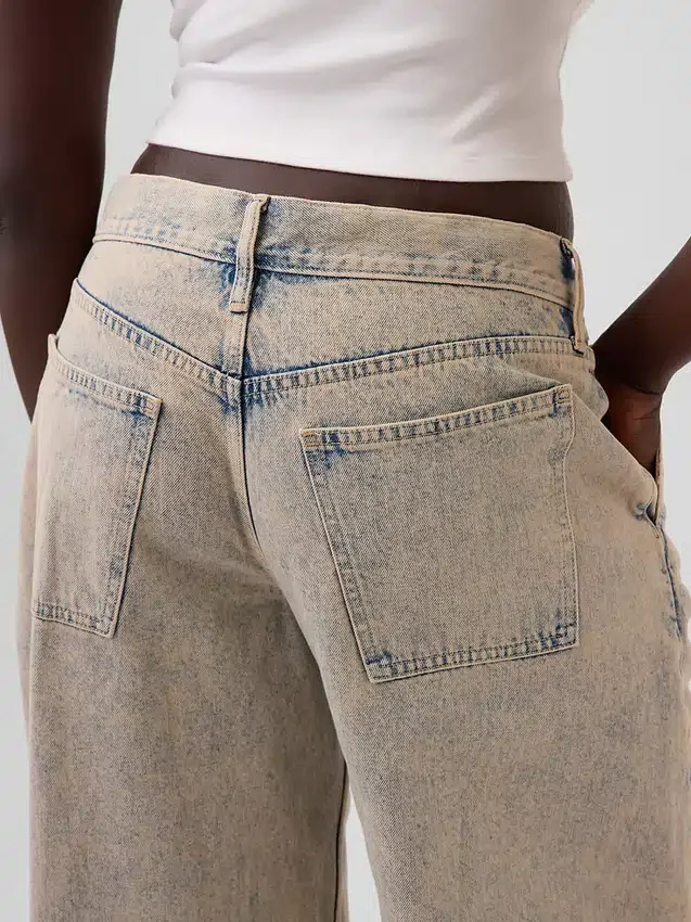 Jeans GAP × Hfr a vita bassa e gamba larga "Barrel" della collezione di Nicole Benefield