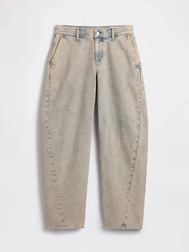 Jeans GAP × Hfr a vita bassa e gamba larga "Barrel" della collezione di Nicole Benefield
