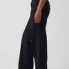 Jeans larghi a vita bassa in stile anni ’90 per taglie curvy