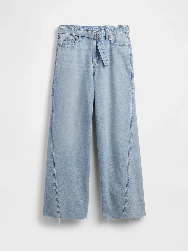 Jeans larghi a vita media con cintura