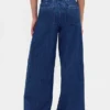 Jeans larghi a vita media, morbidissimi e con pieghe